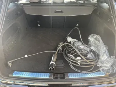 CZARNY SUV MERCEDES CLASE EQC z 2022 r., ELEKTRYCZNY, skrzynia biegów AUTOMATYCZNA 408KM, zdjęcie 8 z 18