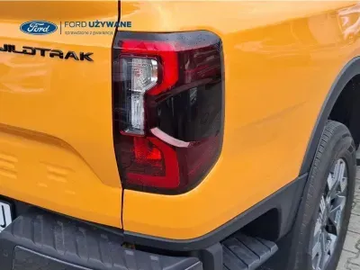 POMARAŃCZOWY SUV FORD RANGER z 2025 r., HYBRYDA/BENZYNA, skrzynia biegów AUTOMATYCZNA 135KM, zdjęcie 22 z 29