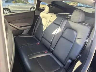CZARNY SUV TESLA MODEL Y z 2023 r., ELEKTRYCZNY, skrzynia biegów AUTOMATYCZNA 534KM, zdjęcie 17 z 17