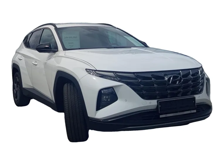 BIAŁY SUV HYUNDAI TUCSON z 2024 r., HYBRYDA/BENZYNA, skrzynia biegów AUTOMATYCZNA 230KM, zdjęcie główne