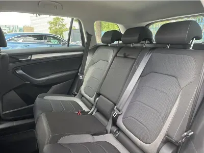 SZARY SUV SKODA KODIAQ z 2022 r., BENZYNA, skrzynia biegów AUTOMATYCZNA 150KM, zdjęcie 4 z 19