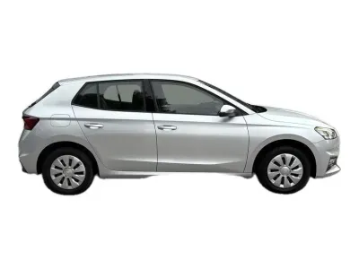 SREBRNY HATCHBACK SKODA FABIA z 2024 r., BENZYNA, skrzynia biegów MANUALNA 116KM, zdjęcie 2 z 19