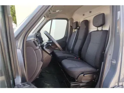 SZARY INNE RENAULT MASTER L3H2 z 2022 r., DIESEL, skrzynia biegów MANUALNA 135KM, zdjęcie 8 z 17
