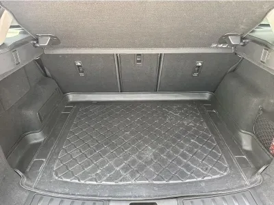 SZARY SUV LAND ROVER EVOQUE z 2022 r., BENZYNA, skrzynia biegów AUTOMATYCZNA 200KM, zdjęcie 7 z 18