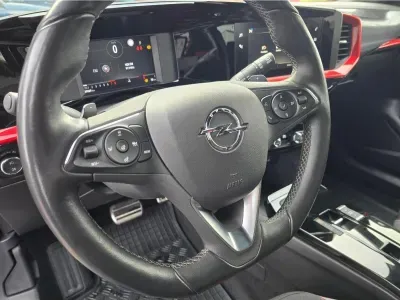 SZARY KOMBI OPEL MOKKA z 2023 r., BENZYNA, skrzynia biegów AUTOMATYCZNA 130KM, zdjęcie 14 z 20