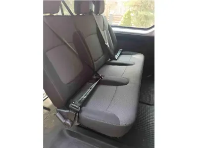 SREBRNY VAN RENAULT TRAFIC COMBI z 2025 r., DIESEL, skrzynia biegów MANUALNA 150KM, zdjęcie 3 z 5