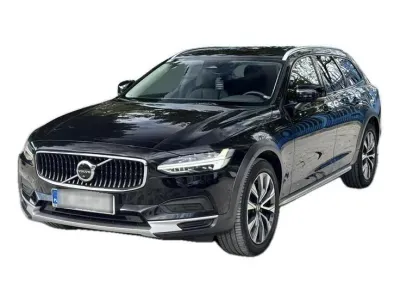 CZARNY KOMBI VOLVO V90 CROSS COUNTRY z 2023 r., DIESEL, skrzynia biegów AUTOMATYCZNA 197KM, zdjęcie główne
