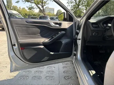 SREBRNY KOMBI FORD FOCUS z 2024 r., BENZYNA, skrzynia biegów AUTOMATYCZNA 155KM, zdjęcie 19 z 19