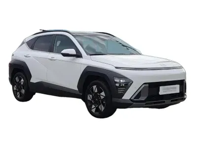 BIAŁY SUV HYUNDAI KONA z 2023 r., BENZYNA, skrzynia biegów AUTOMATYCZNA 199KM, zdjęcie główne