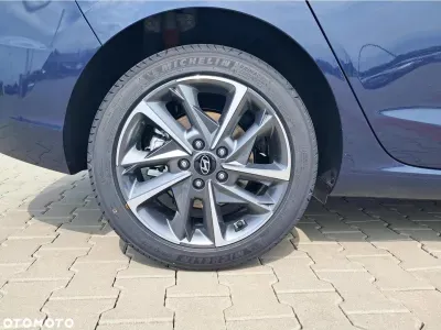 NIEBIESKI INNE HYUNDAI I30 z 2025 r., BENZYNA, skrzynia biegów MANUALNA 140KM, zdjęcie 7 z 17
