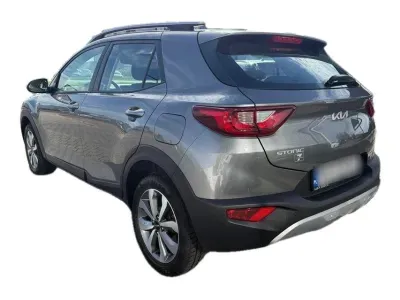 SZARY SUV KIA STONIC z 2025 r., BENZYNA, skrzynia biegów MANUALNA 58KM, zdjęcie 16 z 22