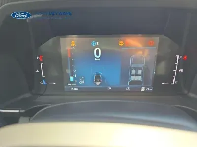 BIAŁY SUV FORD RANGER z 2024 r., DIESEL, skrzynia biegów MANUALNA 125KM, zdjęcie 3 z 18