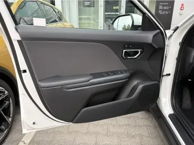 BIAŁY HATCHBACK KIA K4 z 2026 r., BENZYNA, skrzynia biegów AUTOMATYCZNA 150KM, zdjęcie 6 z 11