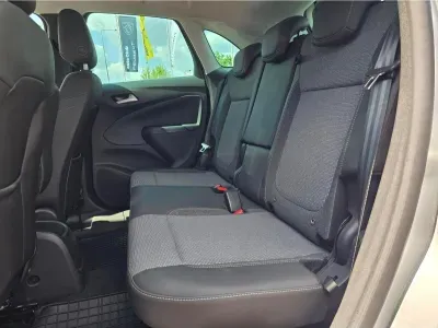 SREBRNY SUV OPEL CROSSLAND X z 2022 r., BENZYNA, skrzynia biegów AUTOMATYCZNA 130KM, zdjęcie 10 z 19