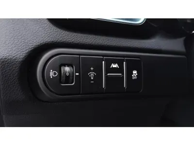 BIAŁY CROSSOVER KIA XCEED z 2026 r., BENZYNA, skrzynia biegów AUTOMATYCZNA 150KM, zdjęcie 12 z 19