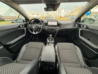 ZIELONY HATCHBACK KIA CEED z 2024 r., BENZYNA, skrzynia biegów AUTOMATYCZNA 103KM, zdjęcie 4 z 27