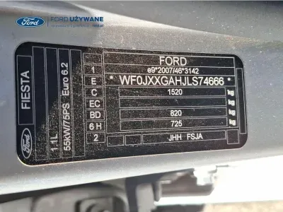 SREBRNY HATCHBACK FORD FIESTA z 2020 r., BENZYNA, skrzynia biegów MANUALNA 55KM, zdjęcie 2 z 29