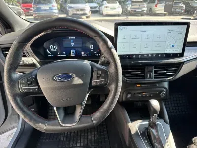 SREBRNY KOMBI FORD FOCUS z 2024 r., BENZYNA, skrzynia biegów AUTOMATYCZNA 155KM, zdjęcie 6 z 19
