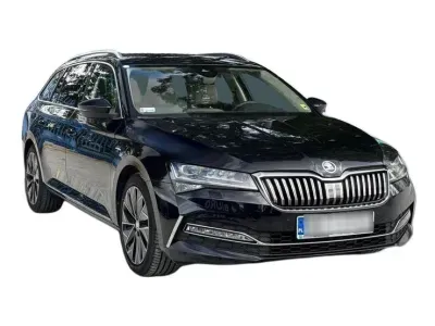 CZARNY KOMBI SKODA SUPERB z 2022 r., BENZYNA, skrzynia biegów AUTOMATYCZNA 190KM, zdjęcie 19 z 19