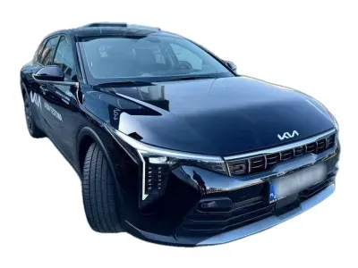 CZARNY HATCHBACK KIA K4 z 2025 r., BENZYNA, skrzynia biegów AUTOMATYCZNA 110KM, zdjęcie 12 z 21