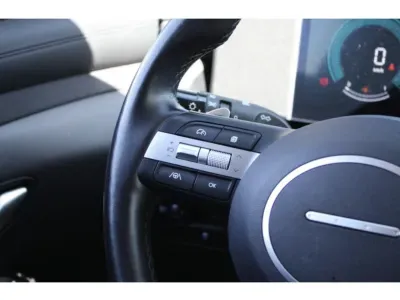 SZARY SUV HYUNDAI TUCSON z 2024 r., BENZYNA, skrzynia biegów AUTOMATYCZNA 159KM, zdjęcie 10 z 16