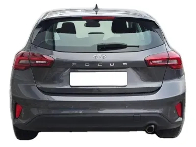 SZARY HATCHBACK FORD FOCUS z 2023 r., HYBRYDA/BENZYNA, skrzynia biegów MANUALNA 92KM, zdjęcie 18 z 29