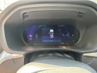 CZERWONY SUV VOLVO XC60 z 2022 r., DIESEL, skrzynia biegów AUTOMATYCZNA 197KM, zdjęcie 11 z 19