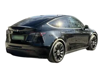 CZARNY SUV TESLA MODEL Y z 2023 r., ELEKTRYCZNY, skrzynia biegów AUTOMATYCZNA 534KM, zdjęcie 8 z 17