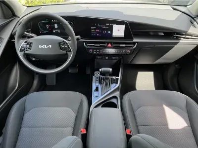 ZIELONY HATCHBACK KIA NIRO z 2026 r., HYBRYDA/BENZYNA, skrzynia biegów AUTOMATYCZNA 136KM, zdjęcie 6 z 19