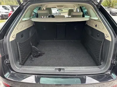 CZARNY KOMBI SKODA SUPERB z 2022 r., DIESEL, skrzynia biegów AUTOMATYCZNA 150KM, zdjęcie 19 z 19
