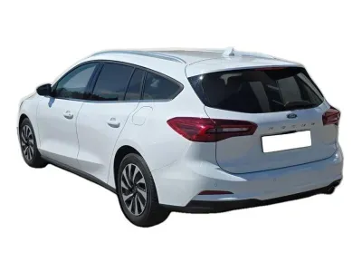 BIAŁY KOMBI FORD FOCUS z 2023 r., DIESEL, skrzynia biegów AUTOMATYCZNA 85KM, zdjęcie 20 z 26
