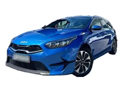 NIEBIESKI KOMBI KIA CEED z 2024 r., BENZYNA, skrzynia biegów AUTOMATYCZNA 103KM, zdjęcie główne