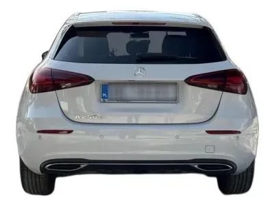BIAŁY HATCHBACK MERCEDES CLASE A z 2023 r., HYBRYDA/BENZYNA, skrzynia biegów AUTOMATYCZNA 218KM, zdjęcie 6 z 19