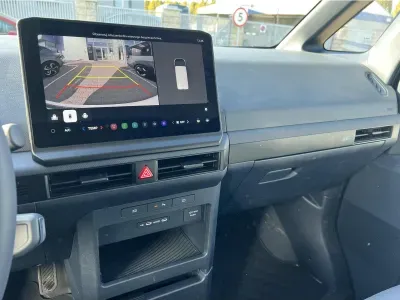 BIAŁY DOSTAWCZY KIA PV5 z 2025 r., ELEKTRYCZNY, skrzynia biegów AUTOMATYCZNA 163KM, zdjęcie 8 z 19