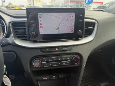 BRĄZOWY KOMBI KIA CEED z 2022 r., BENZYNA, skrzynia biegów MANUALNA 118KM, zdjęcie 28 z 28