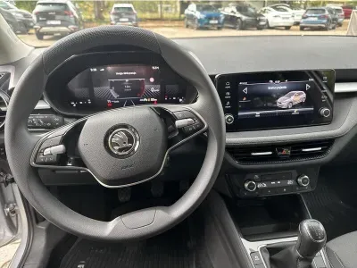 SREBRNY HATCHBACK SKODA FABIA z 2024 r., BENZYNA, skrzynia biegów MANUALNA 116KM, zdjęcie 11 z 19