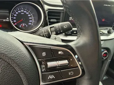 ZIELONY HATCHBACK KIA CEED z 2024 r., BENZYNA, skrzynia biegów AUTOMATYCZNA 103KM, zdjęcie 17 z 27