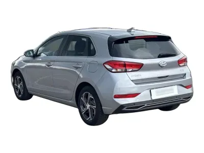 SREBRNY HATCHBACK HYUNDAI I30 z 2024 r., BENZYNA, skrzynia biegów MANUALNA 120KM, zdjęcie 9 z 9