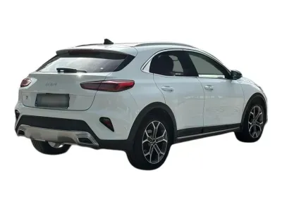 BIAŁY SUV KIA XCEED z 2022 r., BENZYNA, skrzynia biegów AUTOMATYCZNA 160KM, zdjęcie 5 z 19