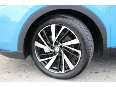 NIEBIESKI SUV MG ZS z 2025 r., HYBRYDA/BENZYNA, skrzynia biegów AUTOMATYCZNA 197KM, zdjęcie 3 z 13