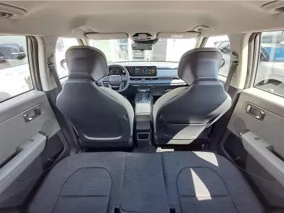 SZARY SUV KIA SELTOS z 2026 r., BENZYNA, skrzynia biegów AUTOMATYCZNA 180KM, zdjęcie 8 z 11