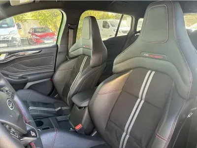 ZIELONY KOMBI FORD FOCUS z 2024 r., BENZYNA, skrzynia biegów AUTOMATYCZNA 280KM, zdjęcie 14 z 19