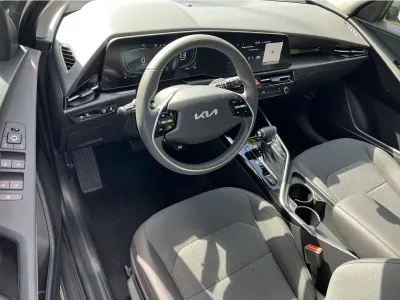 ZIELONY HATCHBACK KIA NIRO z 2026 r., HYBRYDA/BENZYNA, skrzynia biegów AUTOMATYCZNA 136KM, zdjęcie 19 z 19