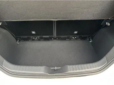 BIAŁY SUV TOYOTA AYGO X z 2022 r., BENZYNA, skrzynia biegów AUTOMATYCZNA 72KM, zdjęcie 14 z 19