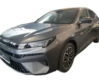 SZARY SEDAN JAC J7 PLUS z 2026 r., BENZYNA, skrzynia biegów AUTOMATYCZNA 136KM, zdjęcie główne