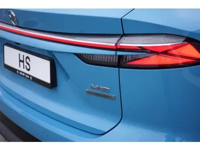 NIEBIESKI SUV MG HS z 2026 r., HYBRYDA/BENZYNA, skrzynia biegów AUTOMATYCZNA 224KM, zdjęcie 9 z 15