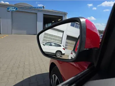 CZERWONY HATCHBACK FORD FOCUS z 2023 r., BENZYNA, skrzynia biegów MANUALNA 92KM, zdjęcie 20 z 27