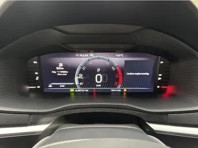 SZARY SUV SKODA KAROQ z 2021 r., BENZYNA, skrzynia biegów AUTOMATYCZNA 150KM, zdjęcie 16 z 19