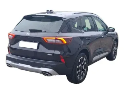 CZARNY SUV FORD KUGA z 2025 r., HYBRYDA/BENZYNA, skrzynia biegów AUTOMATYCZNA 178KM, zdjęcie 6 z 28