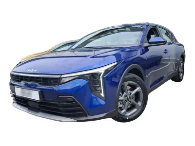 NIEBIESKI HATCHBACK KIA K4 z 2025 r., BENZYNA, skrzynia biegów AUTOMATYCZNA 150KM, zdjęcie główne